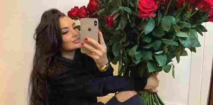 Желаю,чтобы каждую из нас одаривали цветами ️
