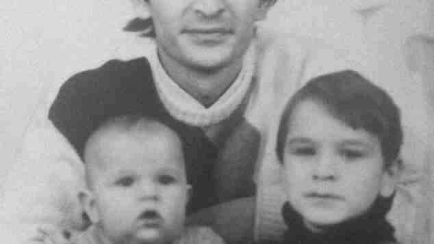 «Когда мы с женой расписывались, нас все спрашивали: «Вы что, ждете ребенка?» А мы…