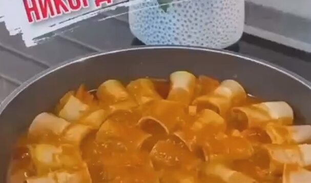 Вот таких голубцов, вы точно никогда не ели! ⠀ Интересное соотношение продуктов, которые великолепно…