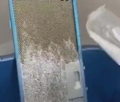 🧽 Как быстро почистить сетку вытяжки