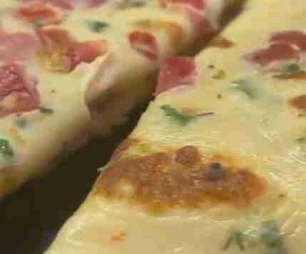 Яичный блинчик с сыром и томатом Очень быстрый и вкусный завтрак. Готовлю его почти…