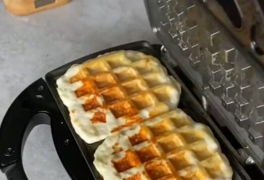 КУРИНЫЕ ВАФЛИ 🥪 КБЖУ на одну порцию (один сэндвич): 296/33/9/19 Ингредиенты (на 2 порции…