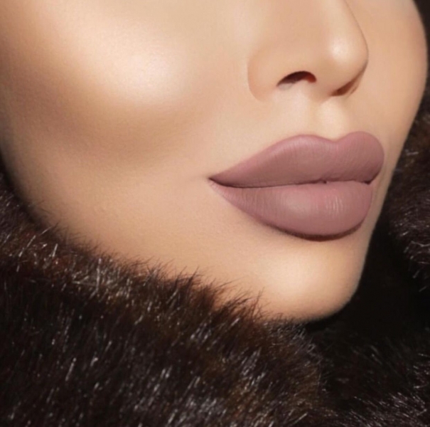 Антитренд: какие помады и блески для губ больше не в моде?